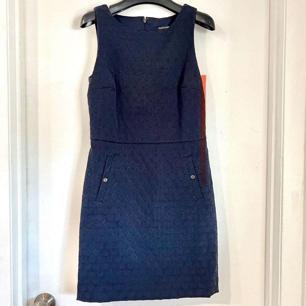 Banana Republic Size 4 Navy Blue Textured Career Sheath Career Dress Sleeveless